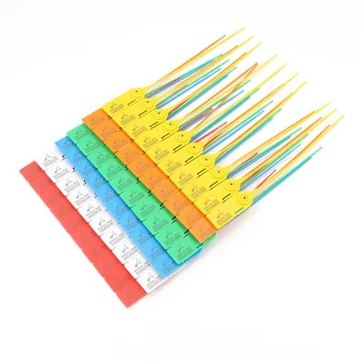 Потезање нумерисаних пластичних сигурносних заптивача са сузором